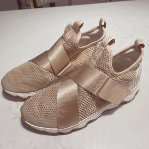 Sorel Kinetic sneaker for women Size 8